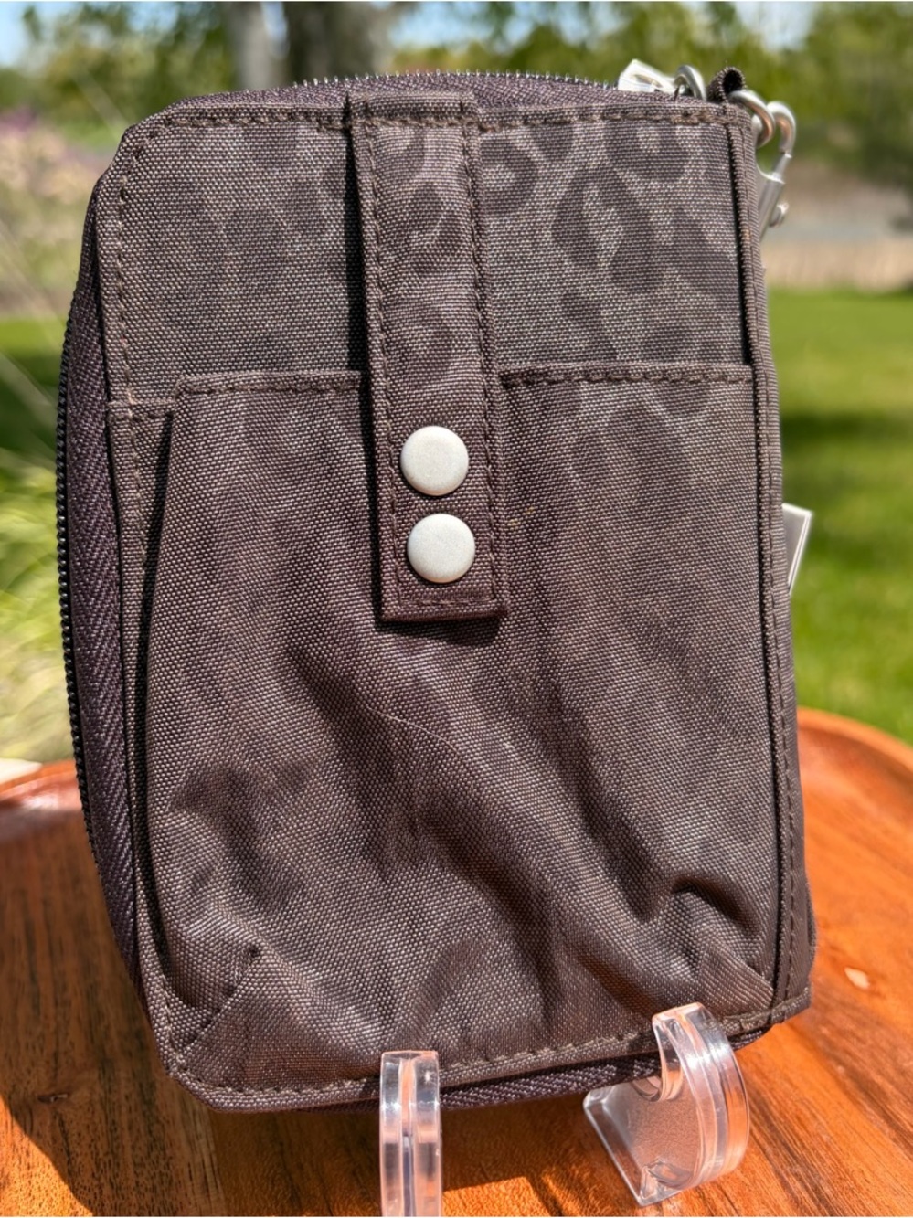 Baggallini Essential Wallet Charcoal Gray Cheetah Print NWT - Picture 3 of 8